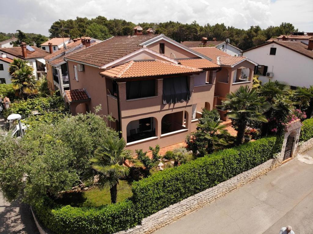 Apartments Sven-Marino Пореч Екстер'єр фото