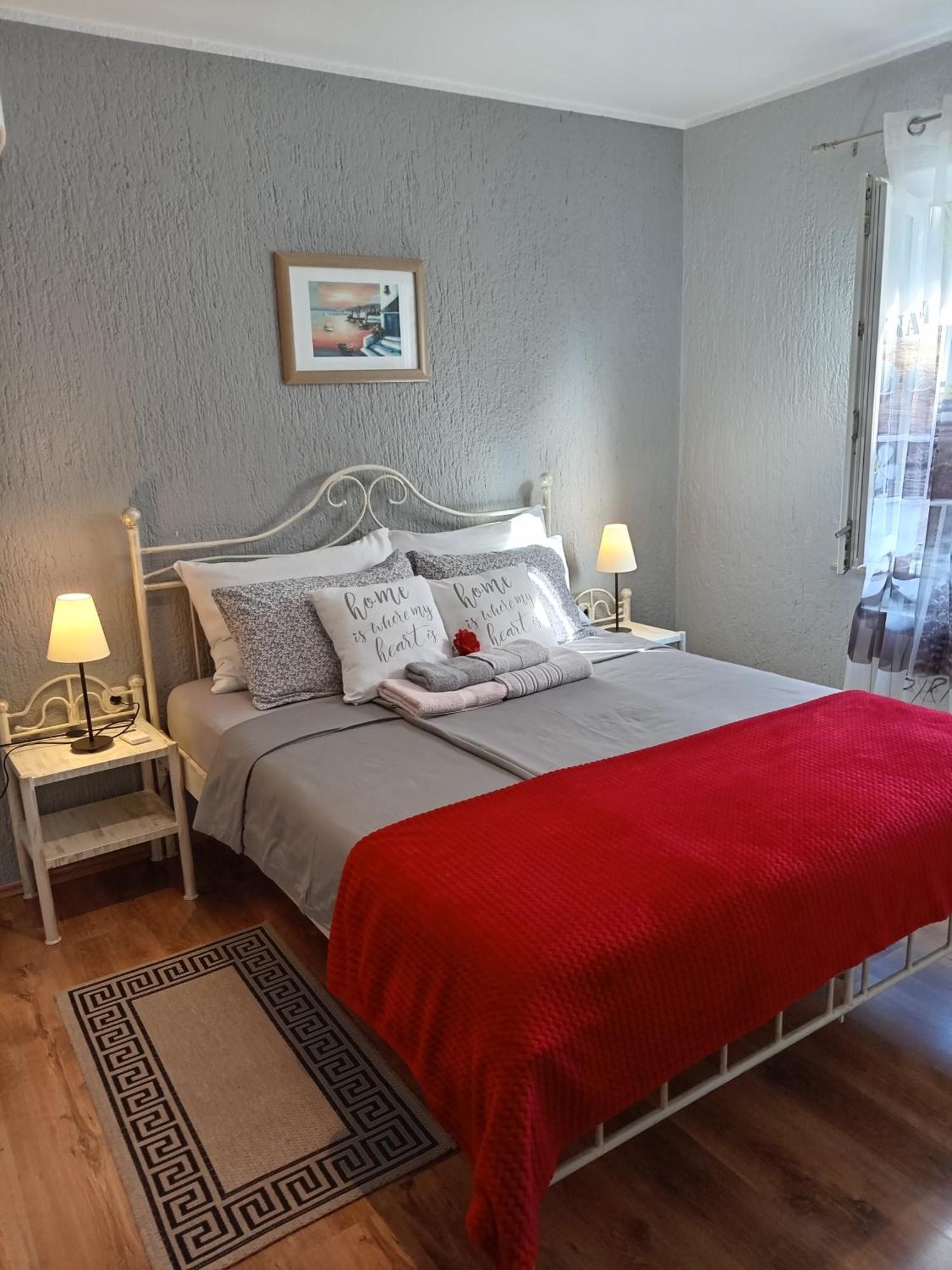 Apartments Sven-Marino Пореч Екстер'єр фото
