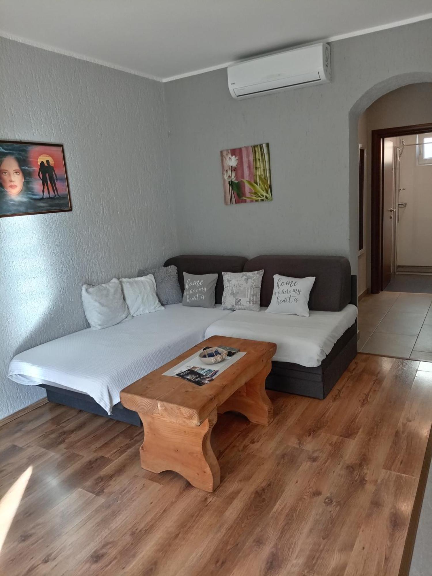 Apartments Sven-Marino Пореч Екстер'єр фото