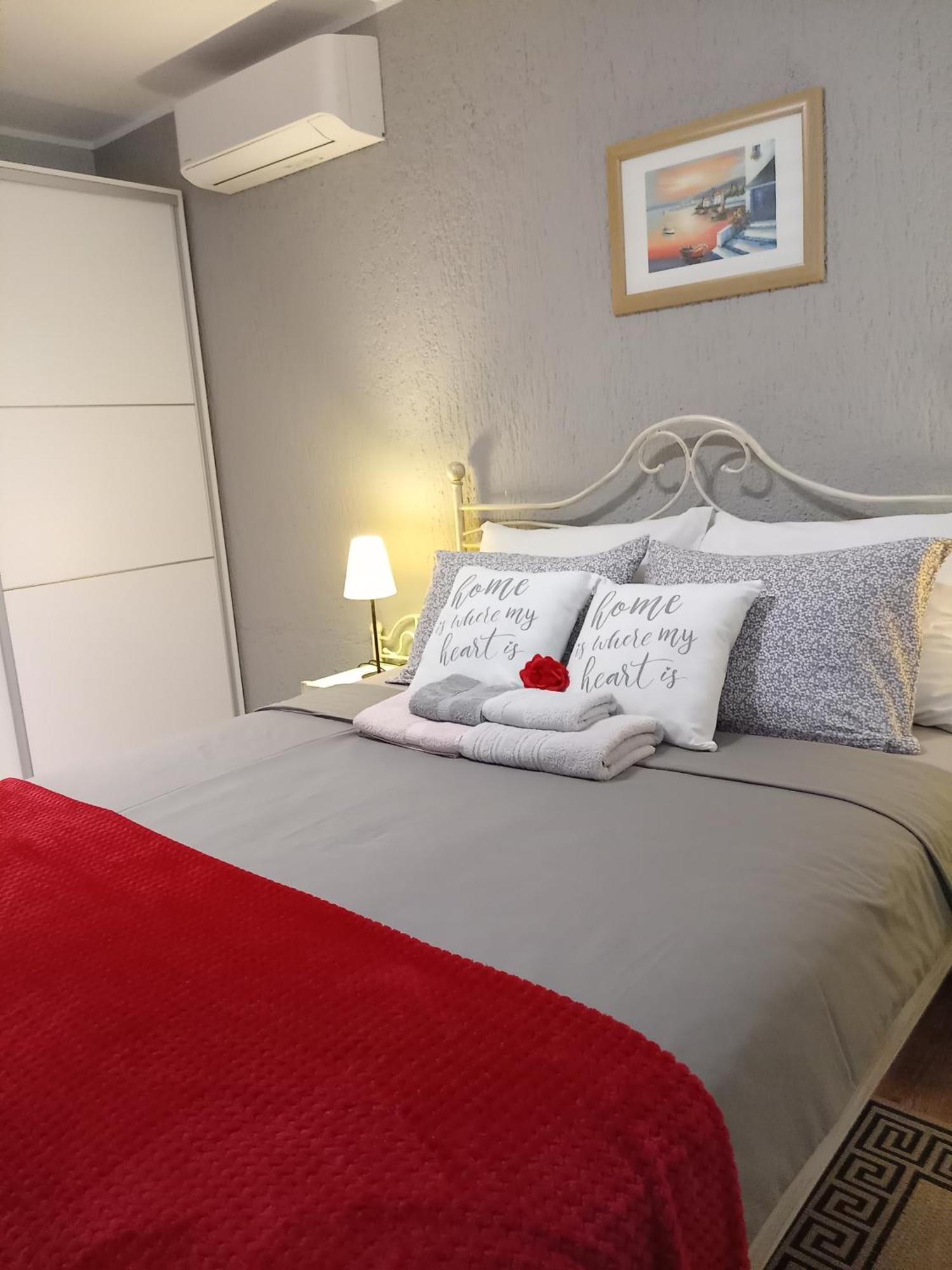 Apartments Sven-Marino Пореч Екстер'єр фото