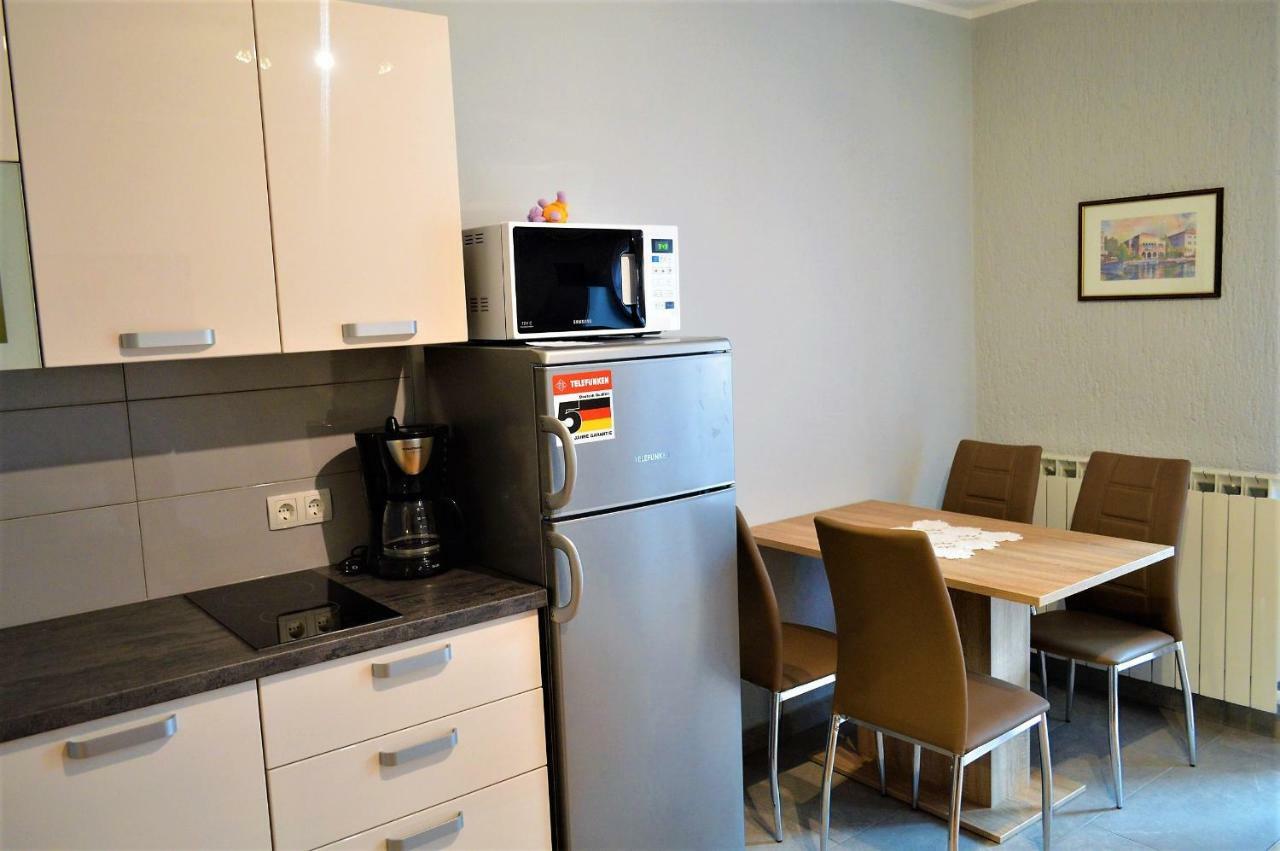 Apartments Sven-Marino Пореч Екстер'єр фото