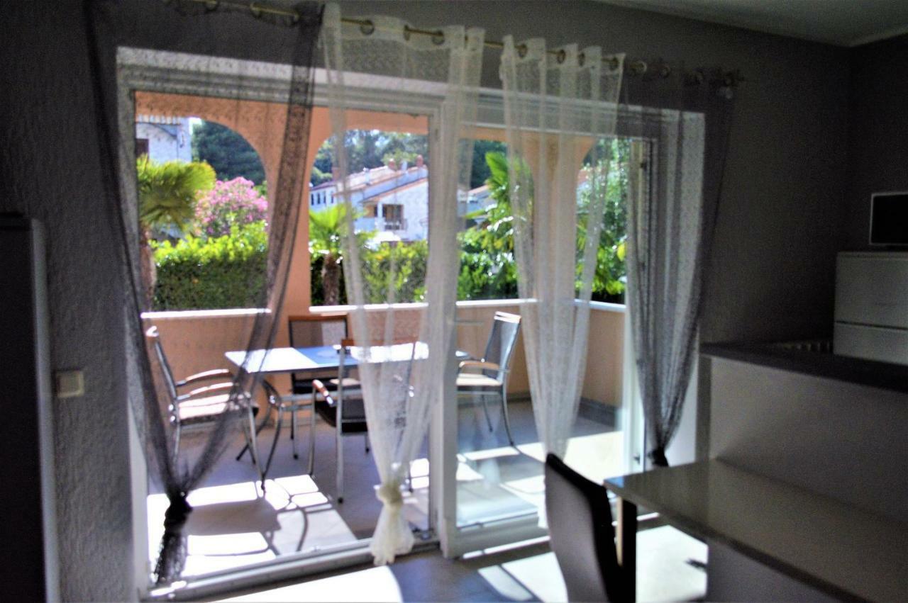 Apartments Sven-Marino Пореч Екстер'єр фото